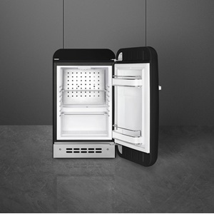 406-1-1.jpg REFRIGERADOR 50'S STYLE NEGRO SMEG FAB5URBL3